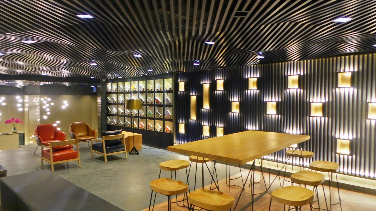 Lifu Hotel Wankel Jiang Tai Road Metro Station Branch Guangzhou Exterior photo